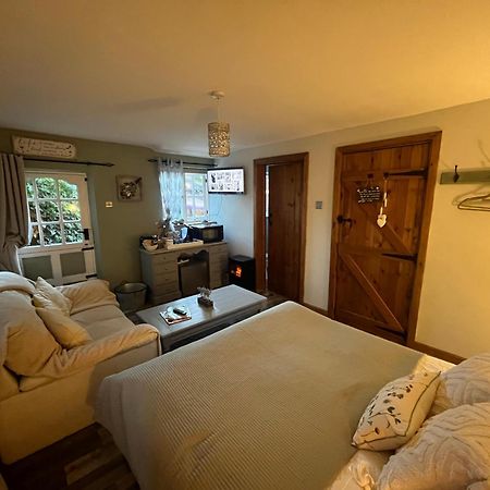 Pear Tree Cottage Courtyard Shrewsbury Extérieur photo