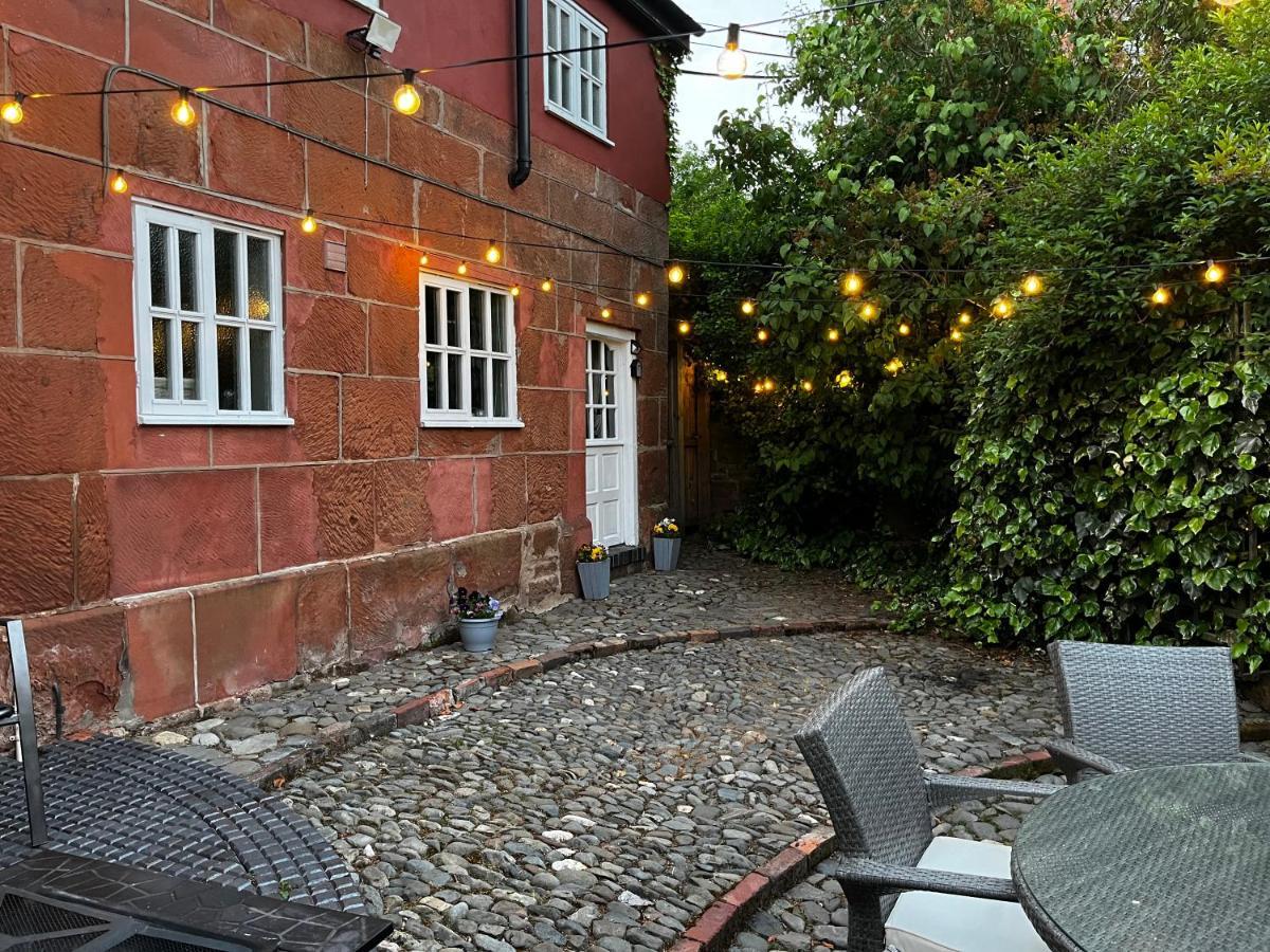 Pear Tree Cottage Courtyard Shrewsbury Extérieur photo