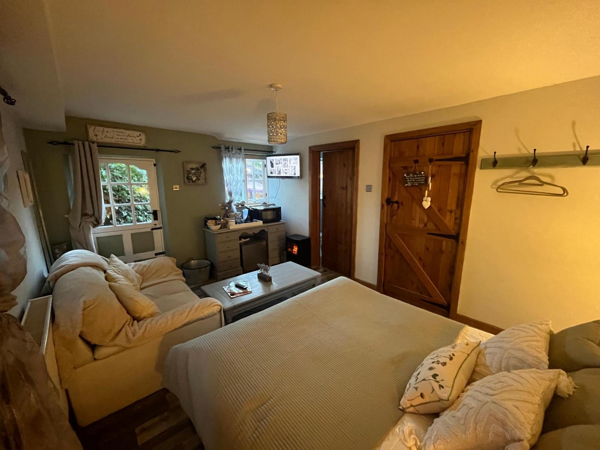 Pear Tree Cottage Courtyard Shrewsbury Extérieur photo