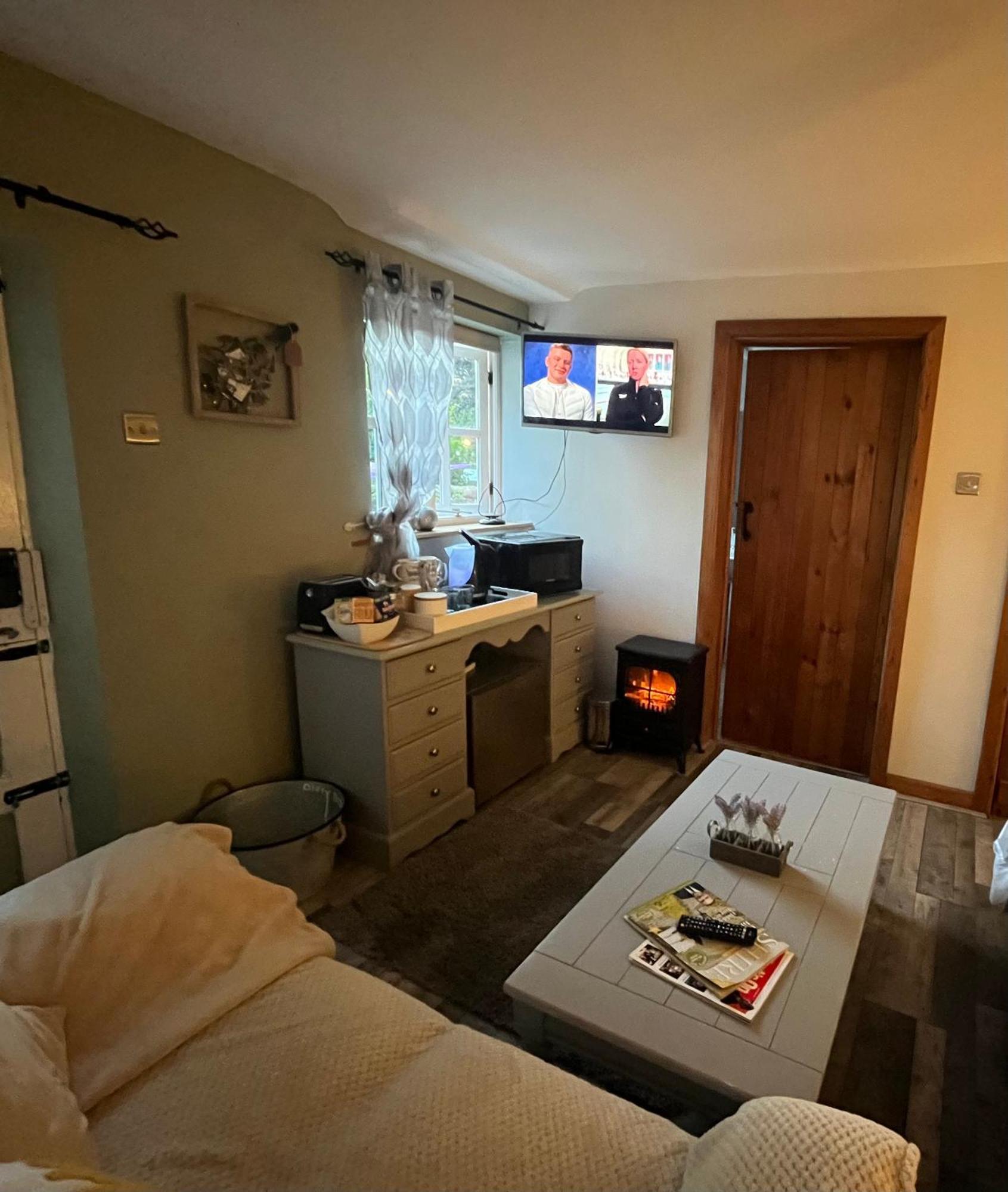Pear Tree Cottage Courtyard Shrewsbury Extérieur photo